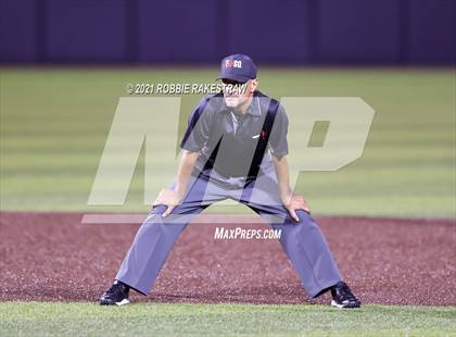 Thumbnail 3 in Rockwall vs. Rockwall-Heath (UIL 6A Regional Final) photogallery.