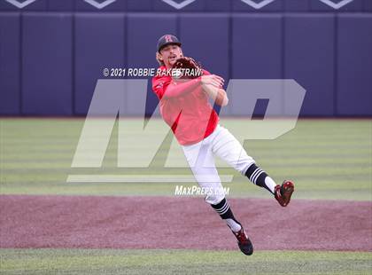Thumbnail 3 in Rockwall vs. Rockwall-Heath (UIL 6A Regional Final) photogallery.