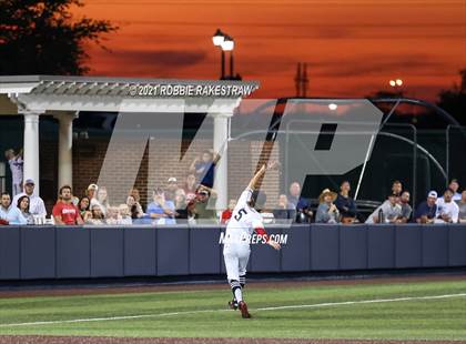 Thumbnail 3 in Rockwall vs. Rockwall-Heath (UIL 6A Regional Final) photogallery.