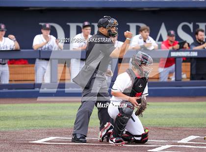 Thumbnail 3 in Rockwall vs. Rockwall-Heath (UIL 6A Regional Final) photogallery.