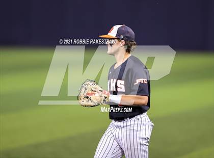 Thumbnail 3 in Rockwall vs. Rockwall-Heath (UIL 6A Regional Final) photogallery.
