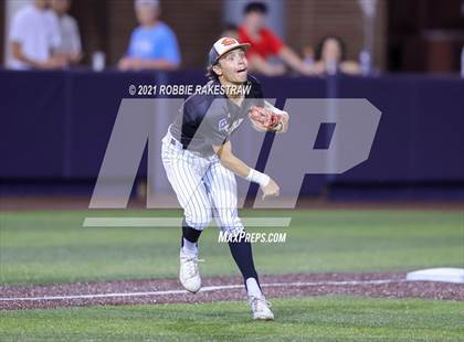 Thumbnail 3 in Rockwall vs. Rockwall-Heath (UIL 6A Regional Final) photogallery.