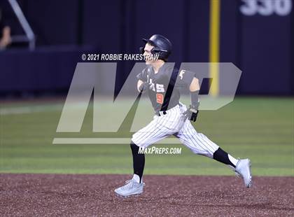 Thumbnail 2 in Rockwall vs. Rockwall-Heath (UIL 6A Regional Final) photogallery.