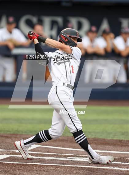Thumbnail 3 in Rockwall vs. Rockwall-Heath (UIL 6A Regional Final) photogallery.
