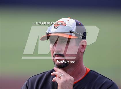 Thumbnail 3 in Rockwall vs. Rockwall-Heath (UIL 6A Regional Final) photogallery.