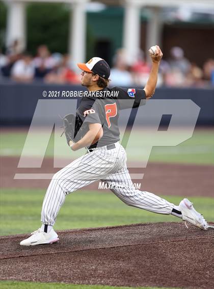Thumbnail 2 in Rockwall vs. Rockwall-Heath (UIL 6A Regional Final) photogallery.