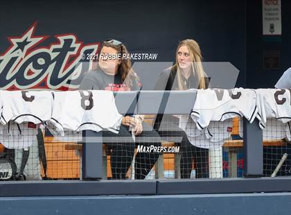 Thumbnail 1 in Rockwall vs. Rockwall-Heath (UIL 6A Regional Final) photogallery.