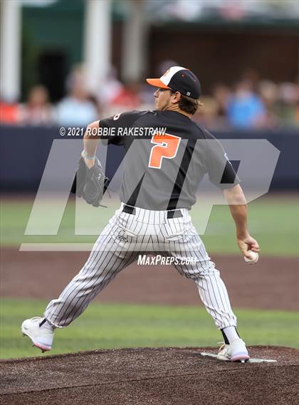 Thumbnail 3 in Rockwall vs. Rockwall-Heath (UIL 6A Regional Final) photogallery.