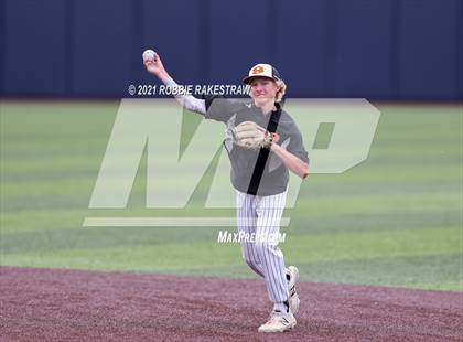 Thumbnail 3 in Rockwall vs. Rockwall-Heath (UIL 6A Regional Final) photogallery.