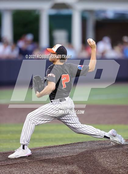 Thumbnail 1 in Rockwall vs. Rockwall-Heath (UIL 6A Regional Final) photogallery.