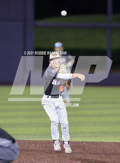 Thumbnail 2 in Rockwall vs. Rockwall-Heath (UIL 6A Regional Final) photogallery.