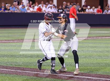 Thumbnail 3 in Rockwall vs. Rockwall-Heath (UIL 6A Regional Final) photogallery.