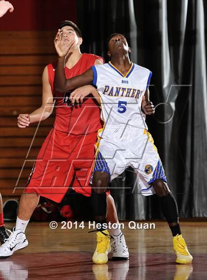 Thumbnail 3 in Benicia vs. Oak Hills (MaxPreps Holiday Classic) photogallery.