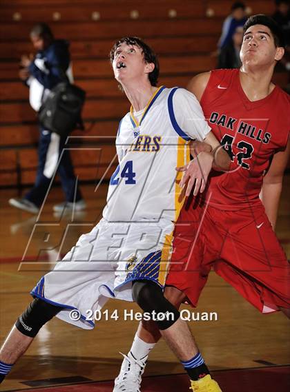 Thumbnail 2 in Benicia vs. Oak Hills (MaxPreps Holiday Classic) photogallery.