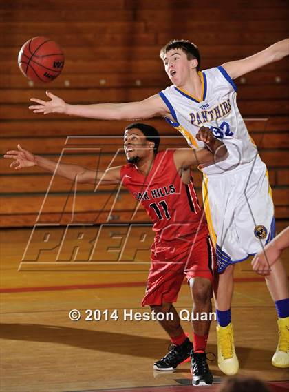 Thumbnail 1 in Benicia vs. Oak Hills (MaxPreps Holiday Classic) photogallery.