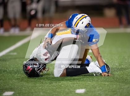 Thumbnail 1 in Clemens vs Bowie (UIL 6A Bi-District Playoff) photogallery.