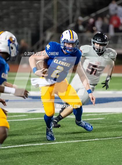 Thumbnail 1 in Clemens vs Bowie (UIL 6A Bi-District Playoff) photogallery.