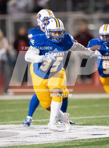 Thumbnail 3 in Clemens vs Bowie (UIL 6A Bi-District Playoff) photogallery.