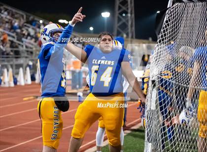 Thumbnail 1 in Clemens vs Bowie (UIL 6A Bi-District Playoff) photogallery.