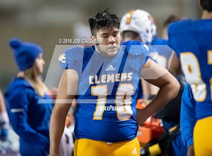 Thumbnail 2 in Clemens vs Bowie (UIL 6A Bi-District Playoff) photogallery.