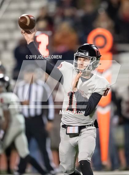 Thumbnail 1 in Clemens vs Bowie (UIL 6A Bi-District Playoff) photogallery.