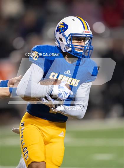 Thumbnail 3 in Clemens vs Bowie (UIL 6A Bi-District Playoff) photogallery.