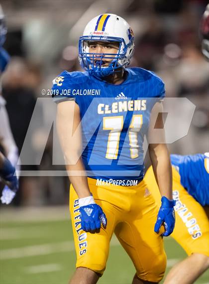 Thumbnail 2 in Clemens vs Bowie (UIL 6A Bi-District Playoff) photogallery.