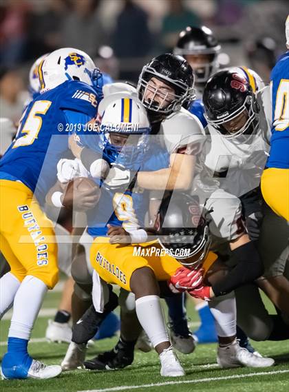 Thumbnail 1 in Clemens vs Bowie (UIL 6A Bi-District Playoff) photogallery.