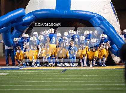 Thumbnail 3 in Clemens vs Bowie (UIL 6A Bi-District Playoff) photogallery.