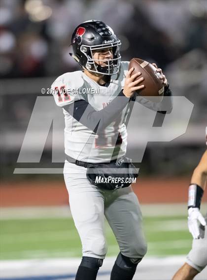 Thumbnail 1 in Clemens vs Bowie (UIL 6A Bi-District Playoff) photogallery.