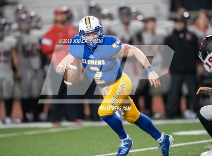 Thumbnail 3 in Clemens vs Bowie (UIL 6A Bi-District Playoff) photogallery.