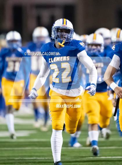 Thumbnail 3 in Clemens vs Bowie (UIL 6A Bi-District Playoff) photogallery.