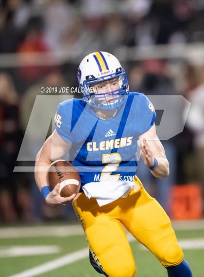 Thumbnail 3 in Clemens vs Bowie (UIL 6A Bi-District Playoff) photogallery.