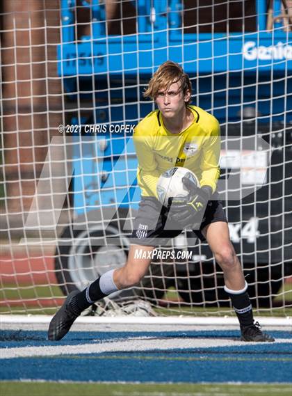Thumbnail 1 in Tampa Prep vs. Tampa Catholic photogallery.