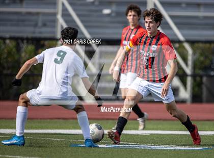 Thumbnail 2 in Tampa Prep vs. Tampa Catholic photogallery.
