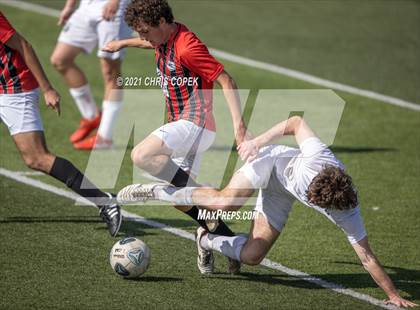 Thumbnail 3 in Tampa Prep vs. Tampa Catholic photogallery.