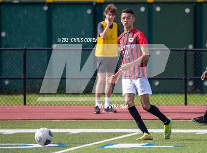 Thumbnail 2 in Tampa Prep vs. Tampa Catholic photogallery.