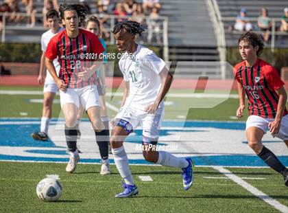 Thumbnail 3 in Tampa Prep vs. Tampa Catholic photogallery.