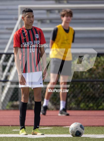 Thumbnail 3 in Tampa Prep vs. Tampa Catholic photogallery.