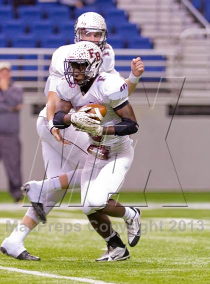 Thumbnail 3 in Flour Bluff vs. Calhoun (UIL 4A D2 Region 4 Area Playoff) photogallery.