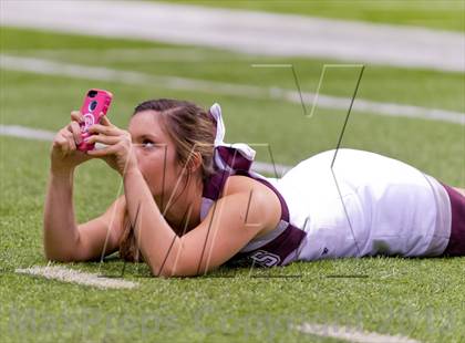 Thumbnail 2 in Flour Bluff vs. Calhoun (UIL 4A D2 Region 4 Area Playoff) photogallery.