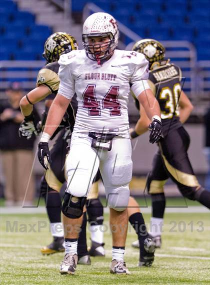 Thumbnail 2 in Flour Bluff vs. Calhoun (UIL 4A D2 Region 4 Area Playoff) photogallery.
