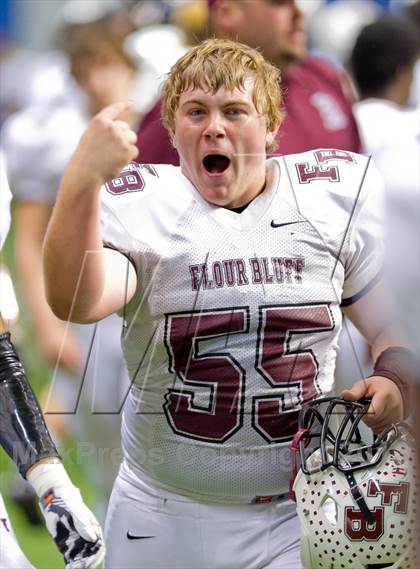 Thumbnail 2 in Flour Bluff vs. Calhoun (UIL 4A D2 Region 4 Area Playoff) photogallery.