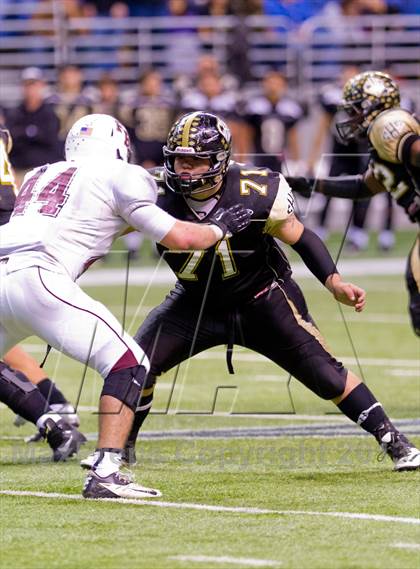 Thumbnail 2 in Flour Bluff vs. Calhoun (UIL 4A D2 Region 4 Area Playoff) photogallery.