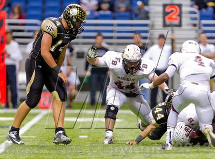Thumbnail 1 in Flour Bluff vs. Calhoun (UIL 4A D2 Region 4 Area Playoff) photogallery.
