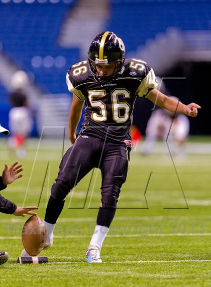 Thumbnail 1 in Flour Bluff vs. Calhoun (UIL 4A D2 Region 4 Area Playoff) photogallery.