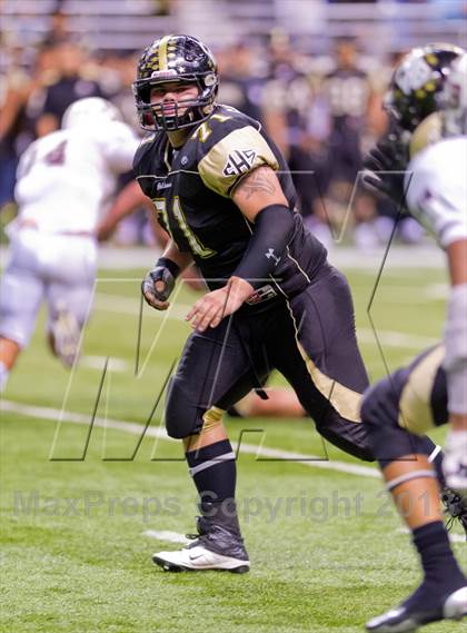 Thumbnail 2 in Flour Bluff vs. Calhoun (UIL 4A D2 Region 4 Area Playoff) photogallery.
