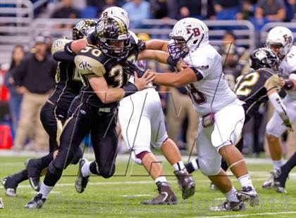 Thumbnail 3 in Flour Bluff vs. Calhoun (UIL 4A D2 Region 4 Area Playoff) photogallery.