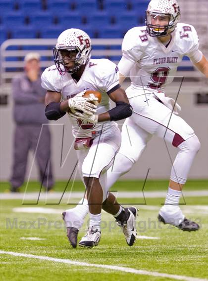 Thumbnail 1 in Flour Bluff vs. Calhoun (UIL 4A D2 Region 4 Area Playoff) photogallery.