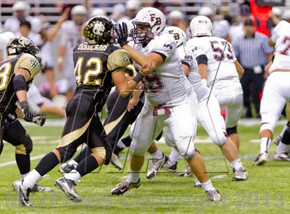 Thumbnail 3 in Flour Bluff vs. Calhoun (UIL 4A D2 Region 4 Area Playoff) photogallery.
